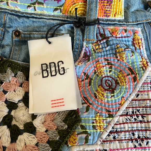 Urban Outfitter NWT BDG Flared Jeans - Picture 3 of 13